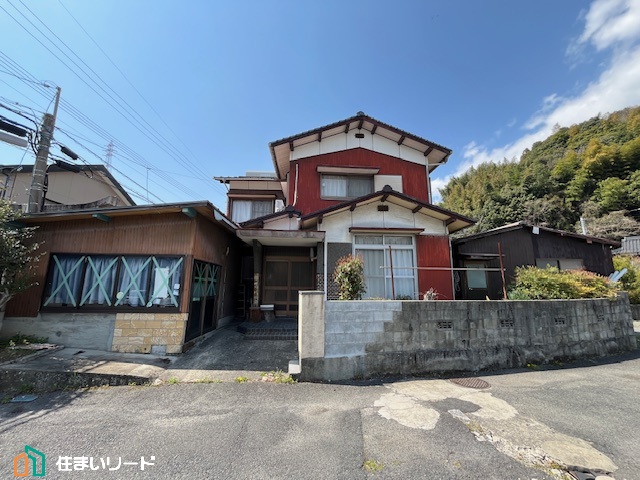 周南市下上にて土地物件の登場です!《菊川小学校・菊川中学校区、小学校まで徒歩5分、解体更地渡し、バス停近く、建築条件なし》