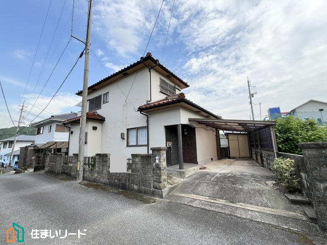 【新着物件】菊川小学校区！周南市下上にて駐車2台可能な4DKの中古住宅の登場です！